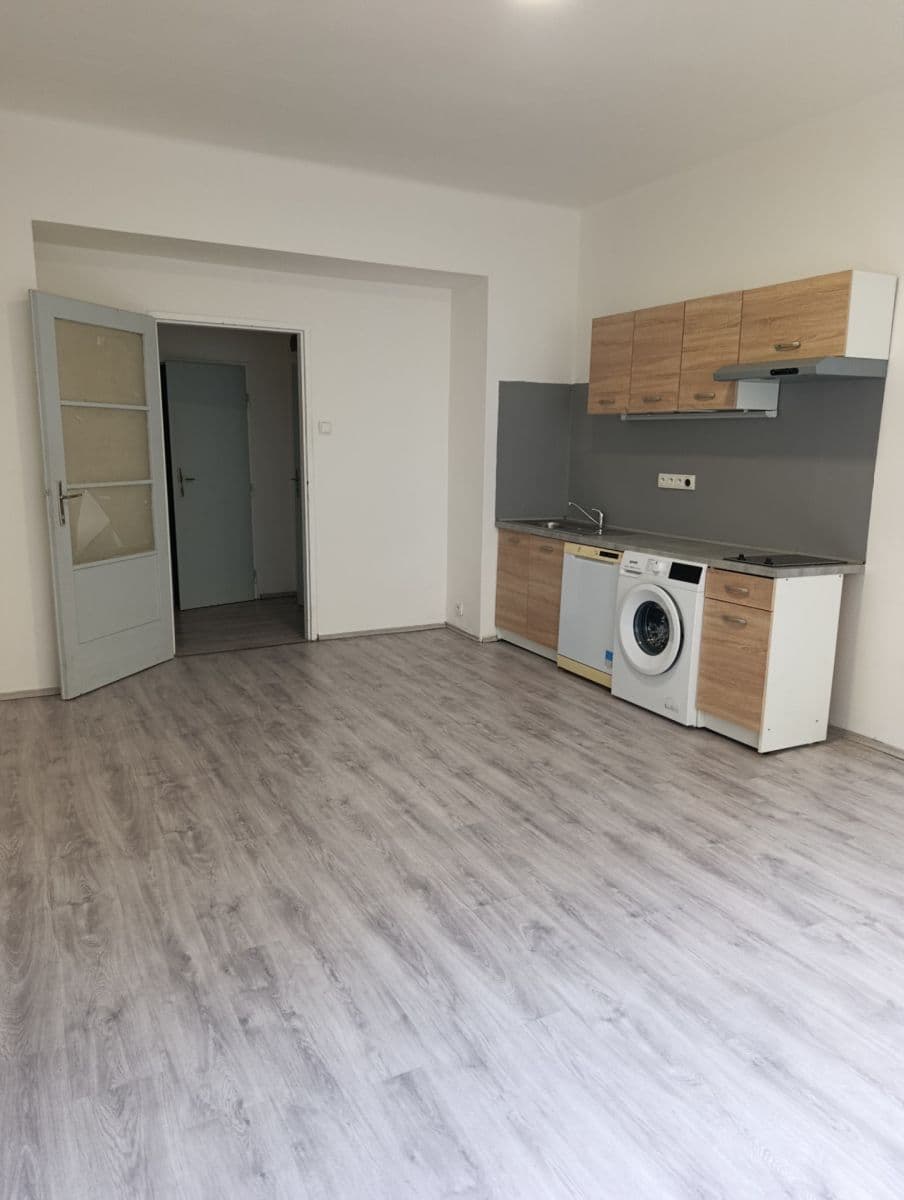 Prodej bytu 1+kk 30 m², Slezská, Praha, Praha Prodej bytu 1+kk 30 m², Slezská, Praha, Praha