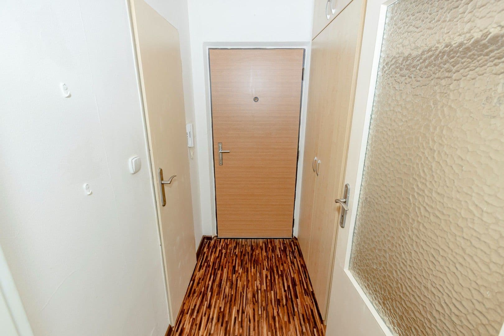 Pronájem bytu 1+1 40 m², Rabyňská, Praha, Praha Pronájem bytu 1+1 40 m², Rabyňská, Praha, Praha