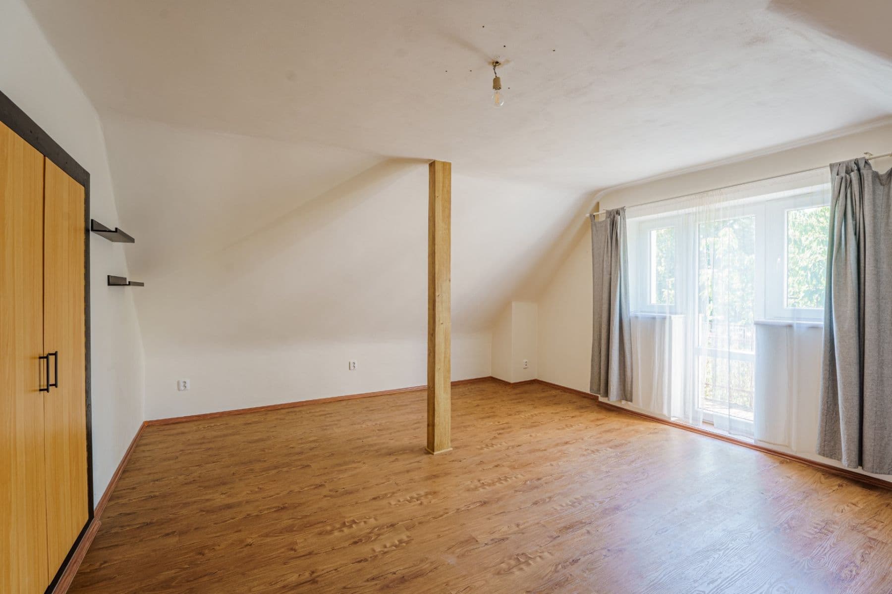 Prodej domu 173 m², pozemek 799 m², Dobrovského, Čelákovice, Středočeský kraj Prodej domu 173 m², pozemek 799 m², Dobrovského, Čelákovice, Středočeský kraj
