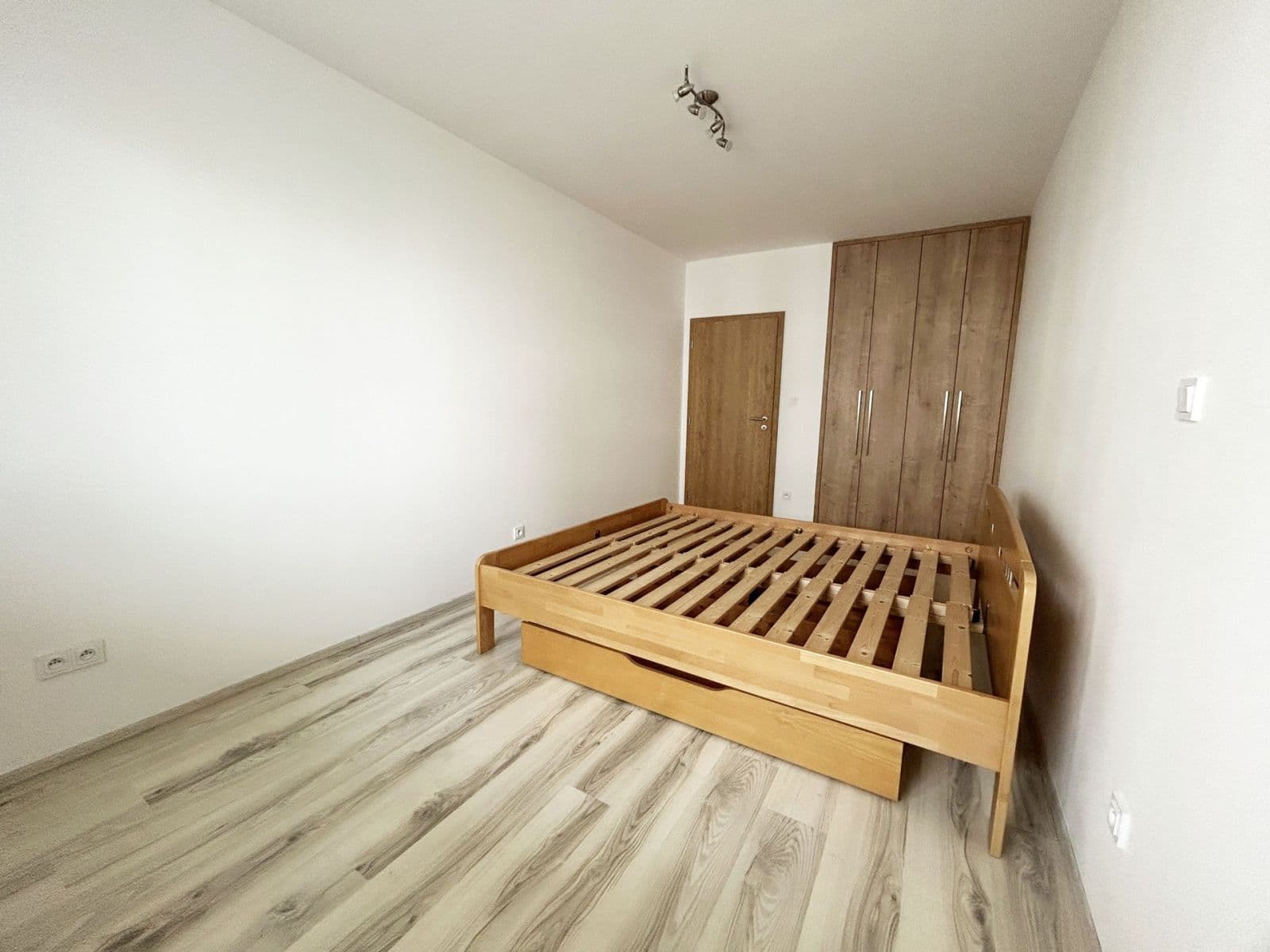 Pronájem bytu 2+kk 51 m², Vrchlického, Poděbrady, Středočeský kraj Pronájem bytu 2+kk 51 m², Vrchlického, Poděbrady, Středočeský kraj