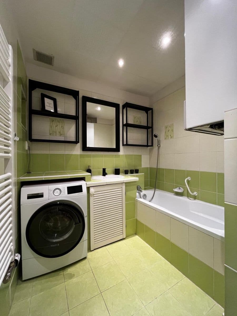 Pronájem bytu 2+1 55 m², Biskupcova, Praha, Praha Pronájem bytu 2+1 55 m², Biskupcova, Praha, Praha