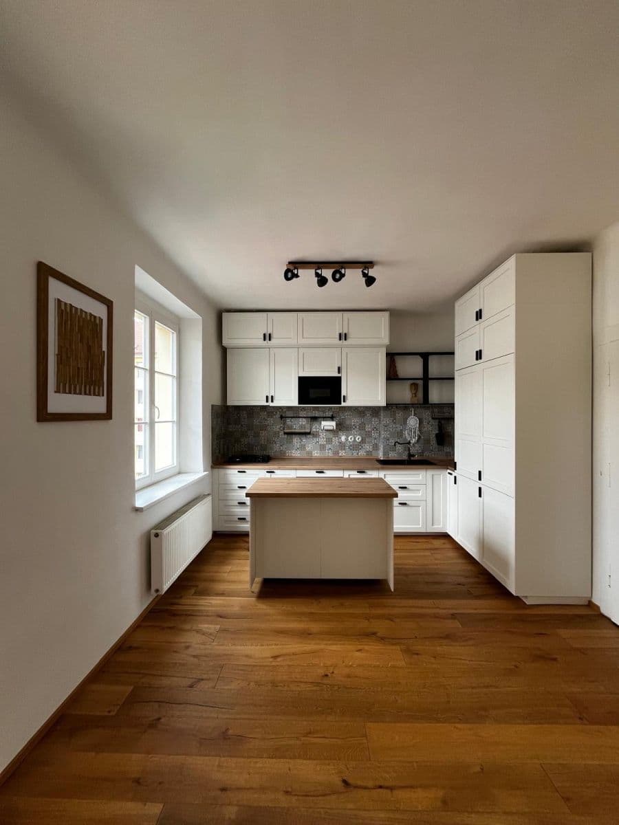 Pronájem bytu 2+1 55 m², Biskupcova, Praha, Praha Pronájem bytu 2+1 55 m², Biskupcova, Praha, Praha