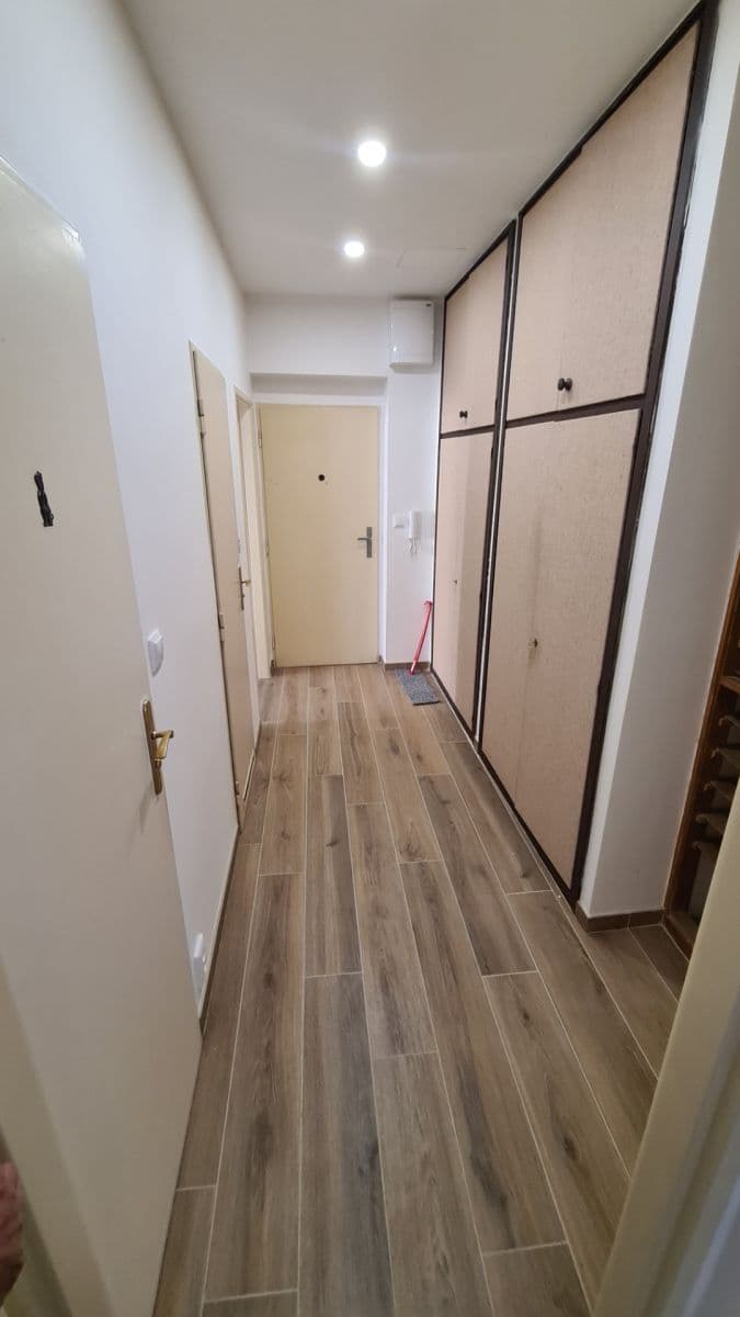 Pronájem bytu 2+1 66 m², Na Topolce, Praha, Praha Pronájem bytu 2+1 66 m², Na Topolce, Praha, Praha