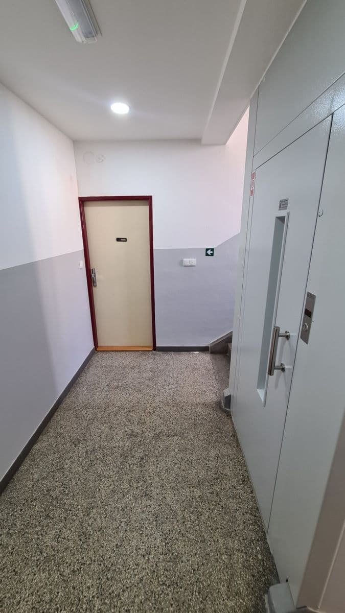 Pronájem bytu 2+1 66 m², Na Topolce, Praha, Praha Pronájem bytu 2+1 66 m², Na Topolce, Praha, Praha