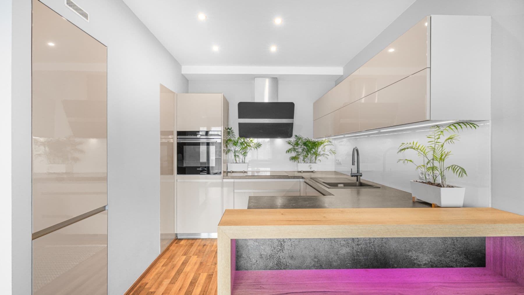 Prodej bytu 2+kk 73 m², Hlučkova, Praha, Praha Prodej bytu 2+kk 73 m², Hlučkova, Praha, Praha