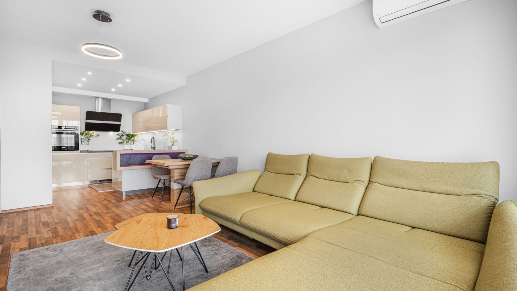 Prodej bytu 2+kk 73 m², Hlučkova, Praha, Praha Prodej bytu 2+kk 73 m², Hlučkova, Praha, Praha