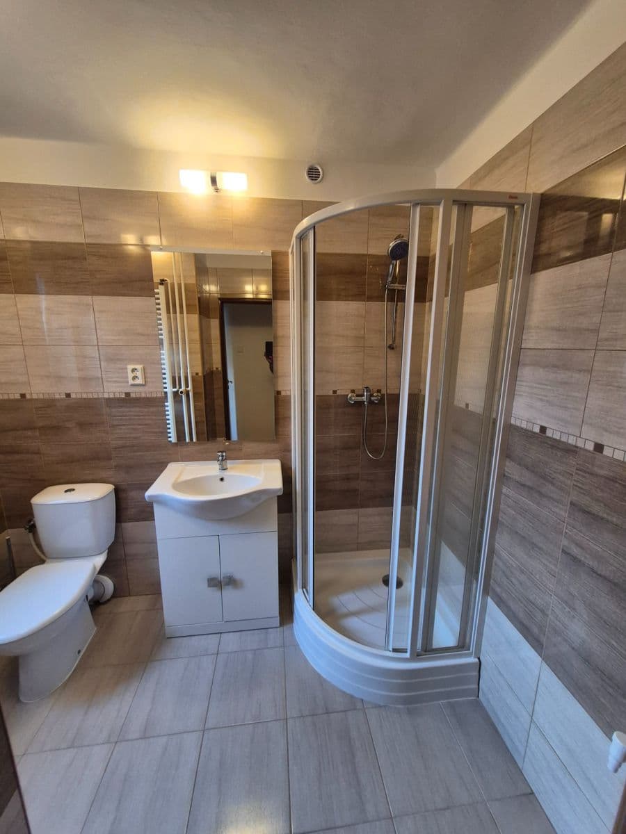 Pronájem bytu 2+1 56 m², Jaroslava Foglara, Kladno, Středočeský kraj Pronájem bytu 2+1 56 m², Jaroslava Foglara, Kladno, Středočeský kraj