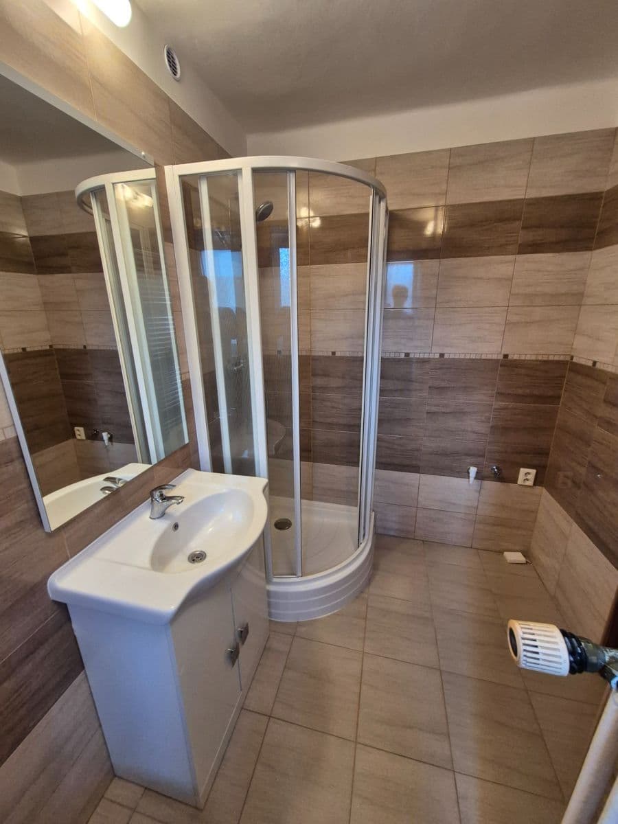 Pronájem bytu 2+1 56 m², Jaroslava Foglara, Kladno, Středočeský kraj Pronájem bytu 2+1 56 m², Jaroslava Foglara, Kladno, Středočeský kraj