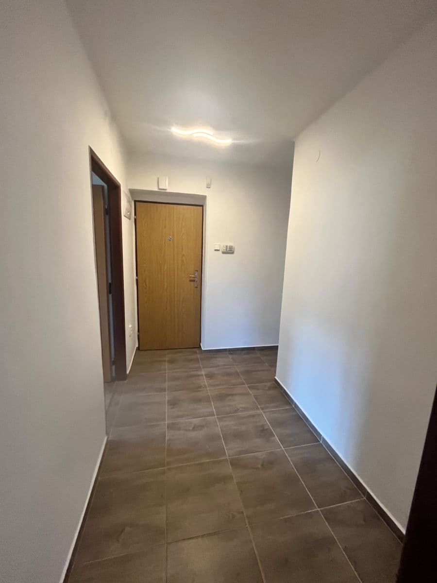 Pronájem bytu 2+1 56 m², Jaroslava Foglara, Kladno, Středočeský kraj Pronájem bytu 2+1 56 m², Jaroslava Foglara, Kladno, Středočeský kraj