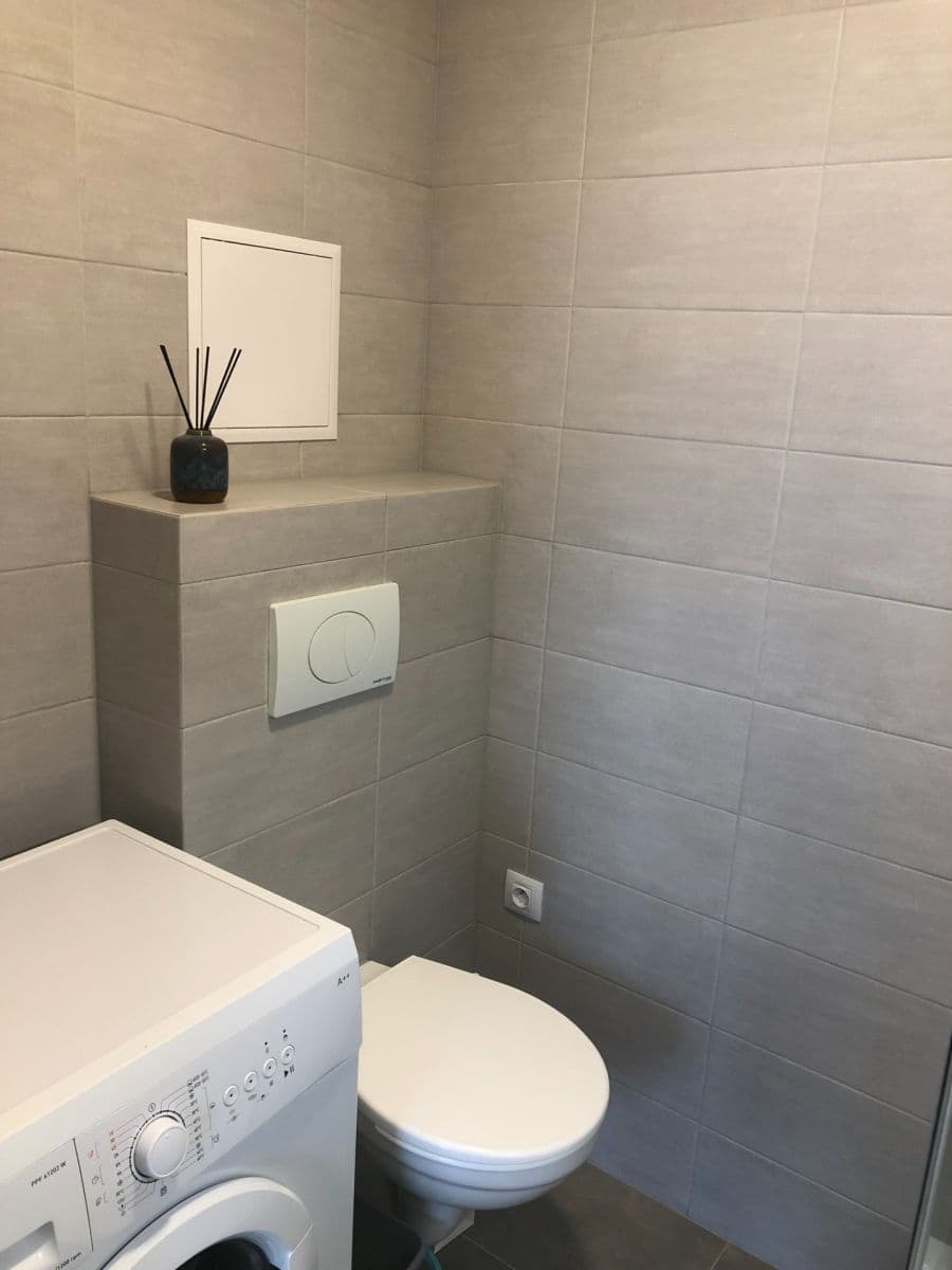 Pronájem bytu 1+kk 20 m², Vysočanská, Praha, Praha Pronájem bytu 1+kk 20 m², Vysočanská, Praha, Praha