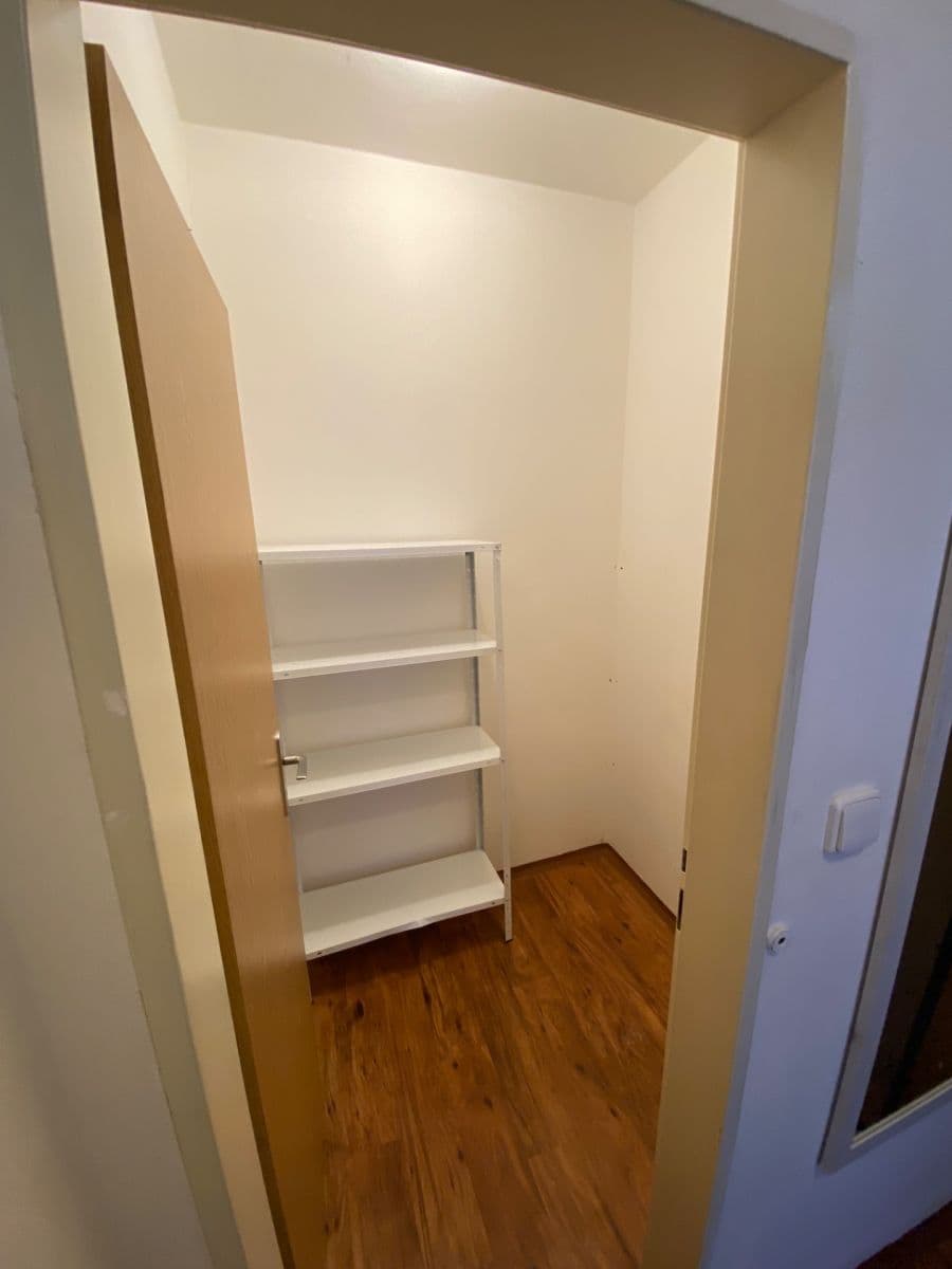 Pronájem bytu 1+kk 38 m², Topělecká, Písek, Jihočeský kraj Pronájem bytu 1+kk 38 m², Topělecká, Písek, Jihočeský kraj