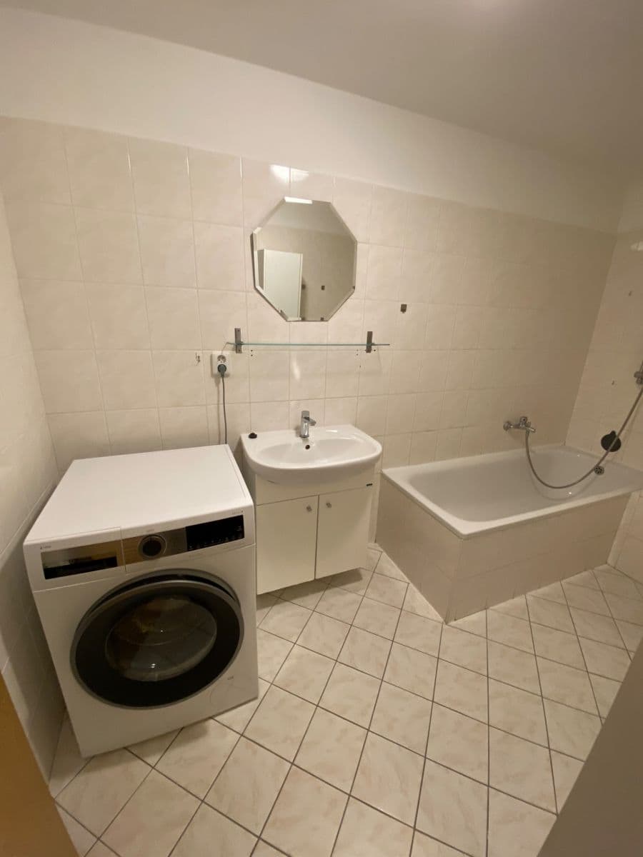 Pronájem bytu 1+kk 38 m², Topělecká, Písek, Jihočeský kraj Pronájem bytu 1+kk 38 m², Topělecká, Písek, Jihočeský kraj