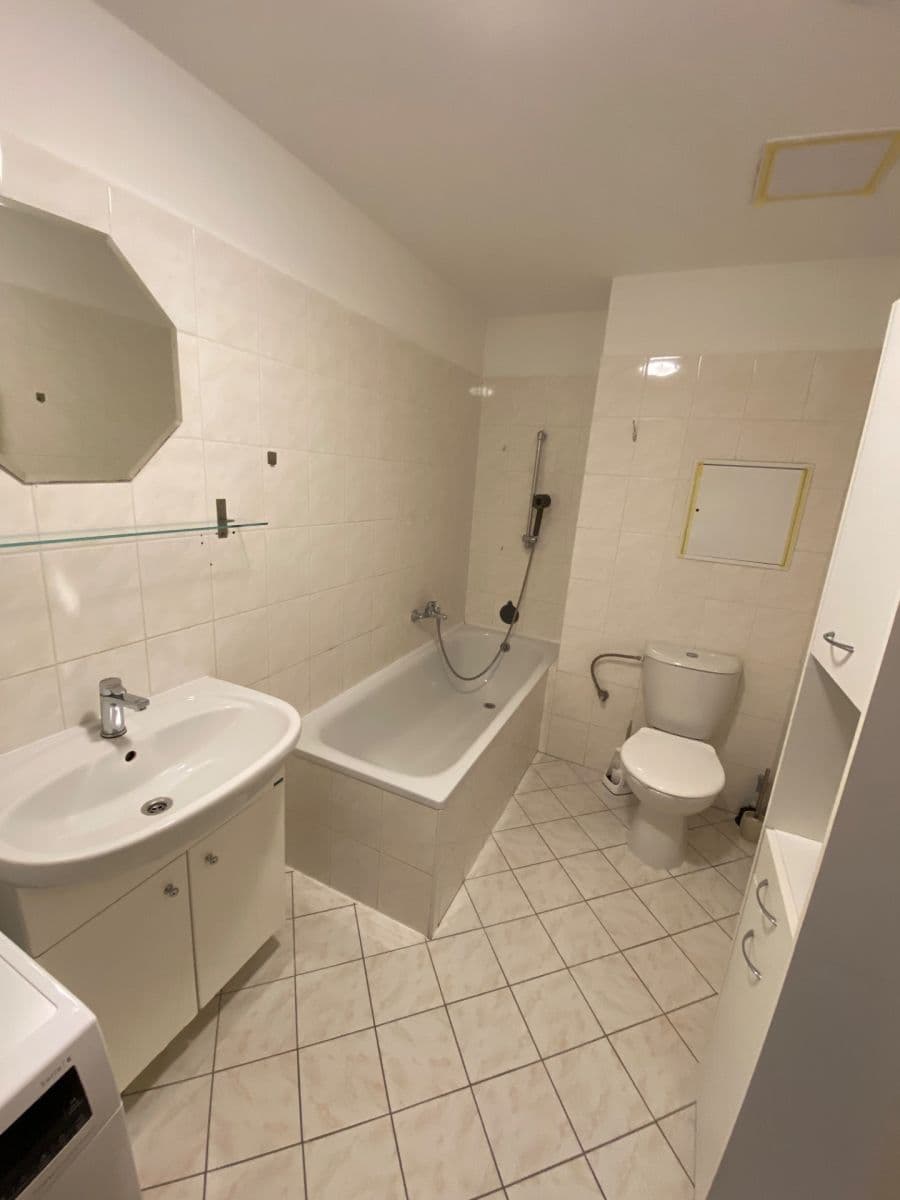 Pronájem bytu 1+kk 38 m², Topělecká, Písek, Jihočeský kraj Pronájem bytu 1+kk 38 m², Topělecká, Písek, Jihočeský kraj