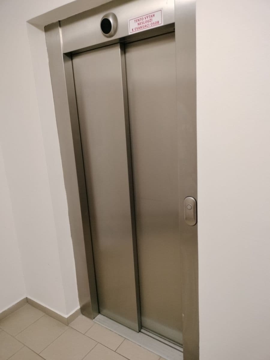Prodej bytu 3+1 72 m², Matúškova, Praha, Praha Prodej bytu 3+1 72 m², Matúškova, Praha, Praha