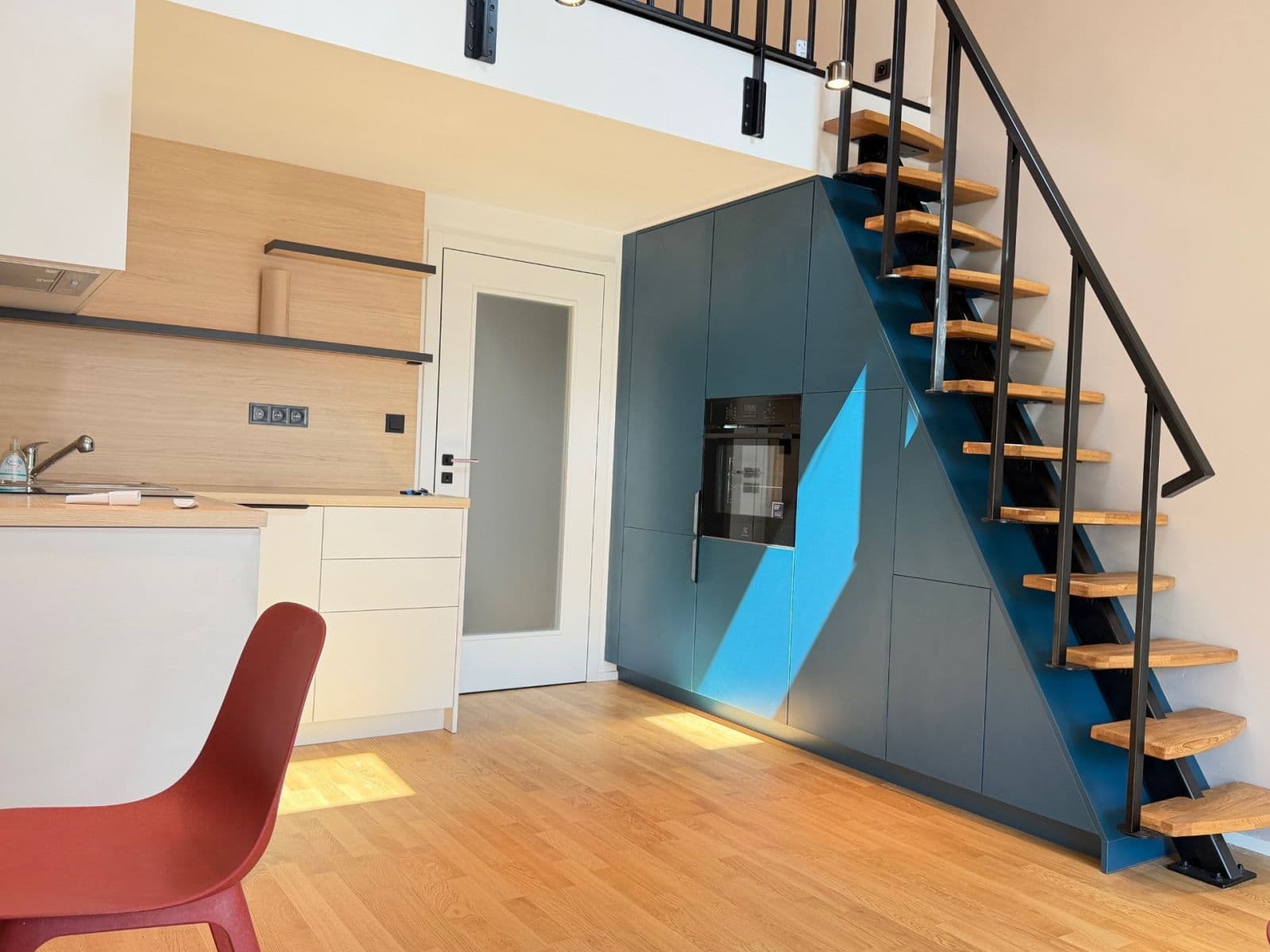 Pronájem bytu 2+kk 44 m², Krymská, Praha, Praha Pronájem bytu 2+kk 44 m², Krymská, Praha, Praha