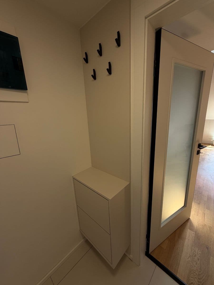 Pronájem bytu 2+kk 44 m², Krymská, Praha, Praha Pronájem bytu 2+kk 44 m², Krymská, Praha, Praha
