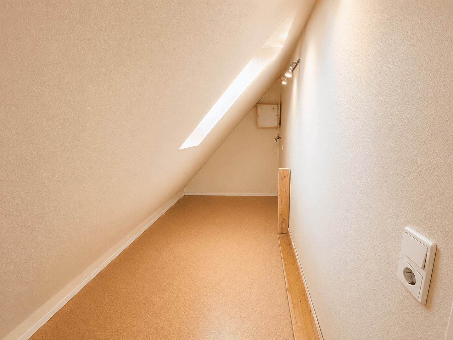 Pronájem bytu 4+1 155 m², Siegburgstraße 27, Dortmund, Severní Porýní-Vestfálsko Pronájem bytu 4+1 155 m², Siegburgstraße 27, Dortmund, Severní Porýní-Vestfálsko