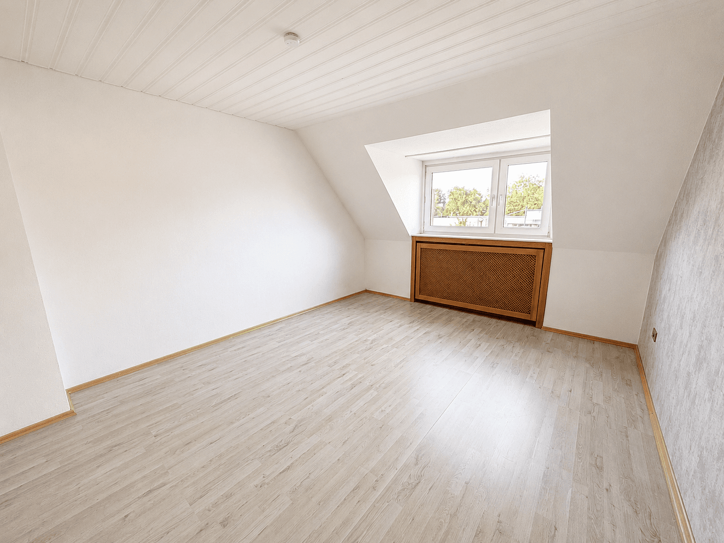 Pronájem bytu 4+1 155 m², Siegburgstraße 27, Dortmund, Severní Porýní-Vestfálsko Pronájem bytu 4+1 155 m², Siegburgstraße 27, Dortmund, Severní Porýní-Vestfálsko