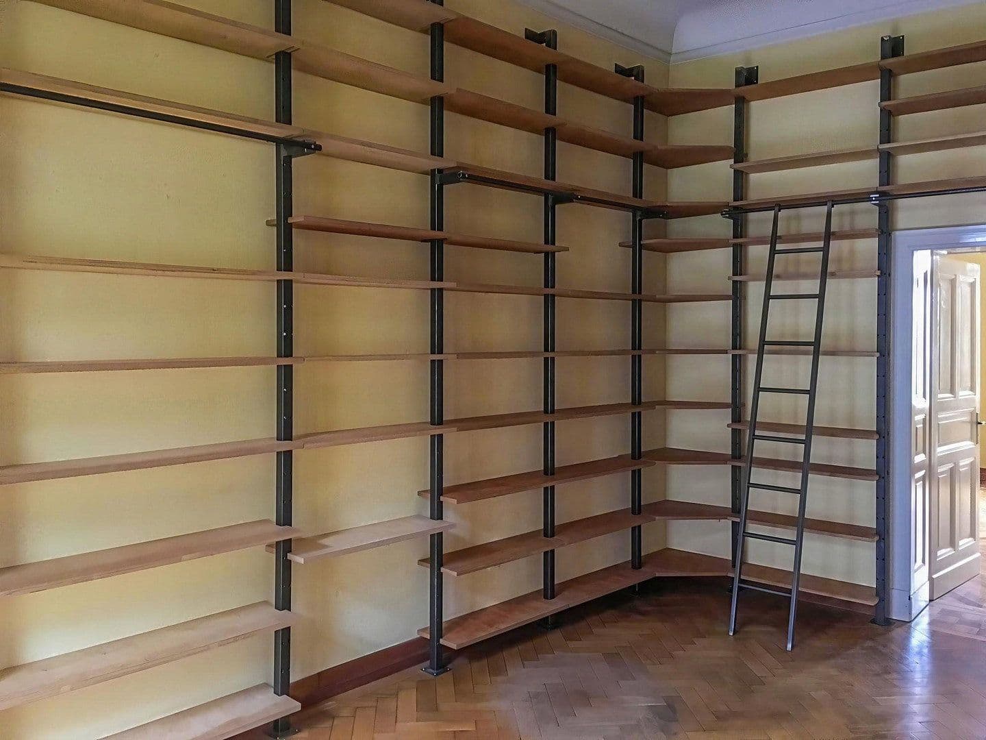 Prodej bytu 5+1 171 m², Düsseldorf, Severní Porýní-Vestfálsko Prodej bytu 5+1 171 m², Düsseldorf, Severní Porýní-Vestfálsko