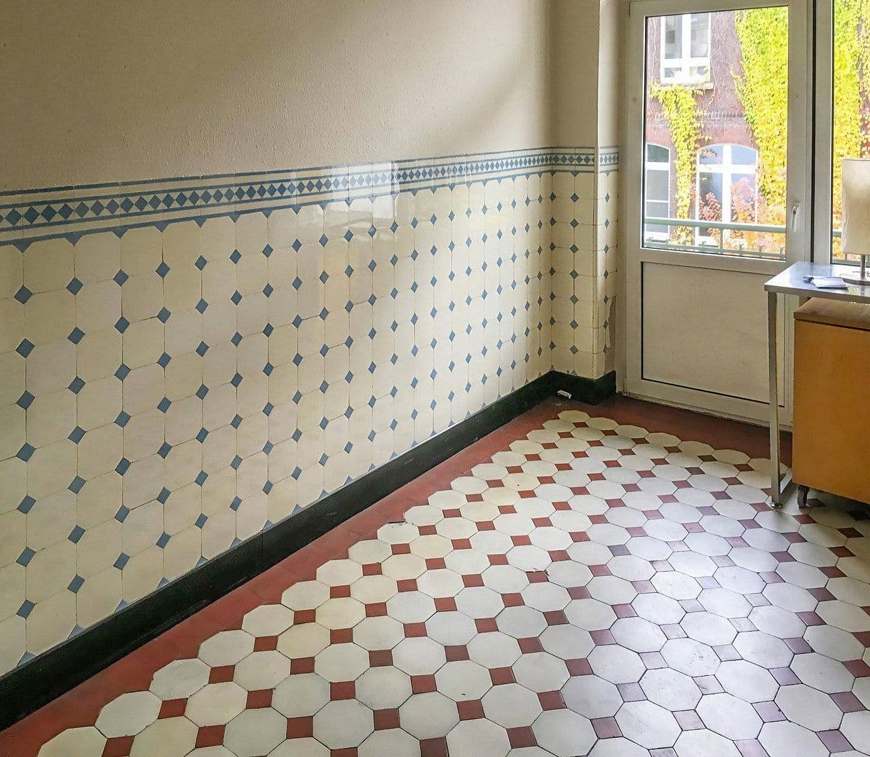Prodej bytu 5+1 171 m², Düsseldorf, Severní Porýní-Vestfálsko Prodej bytu 5+1 171 m², Düsseldorf, Severní Porýní-Vestfálsko