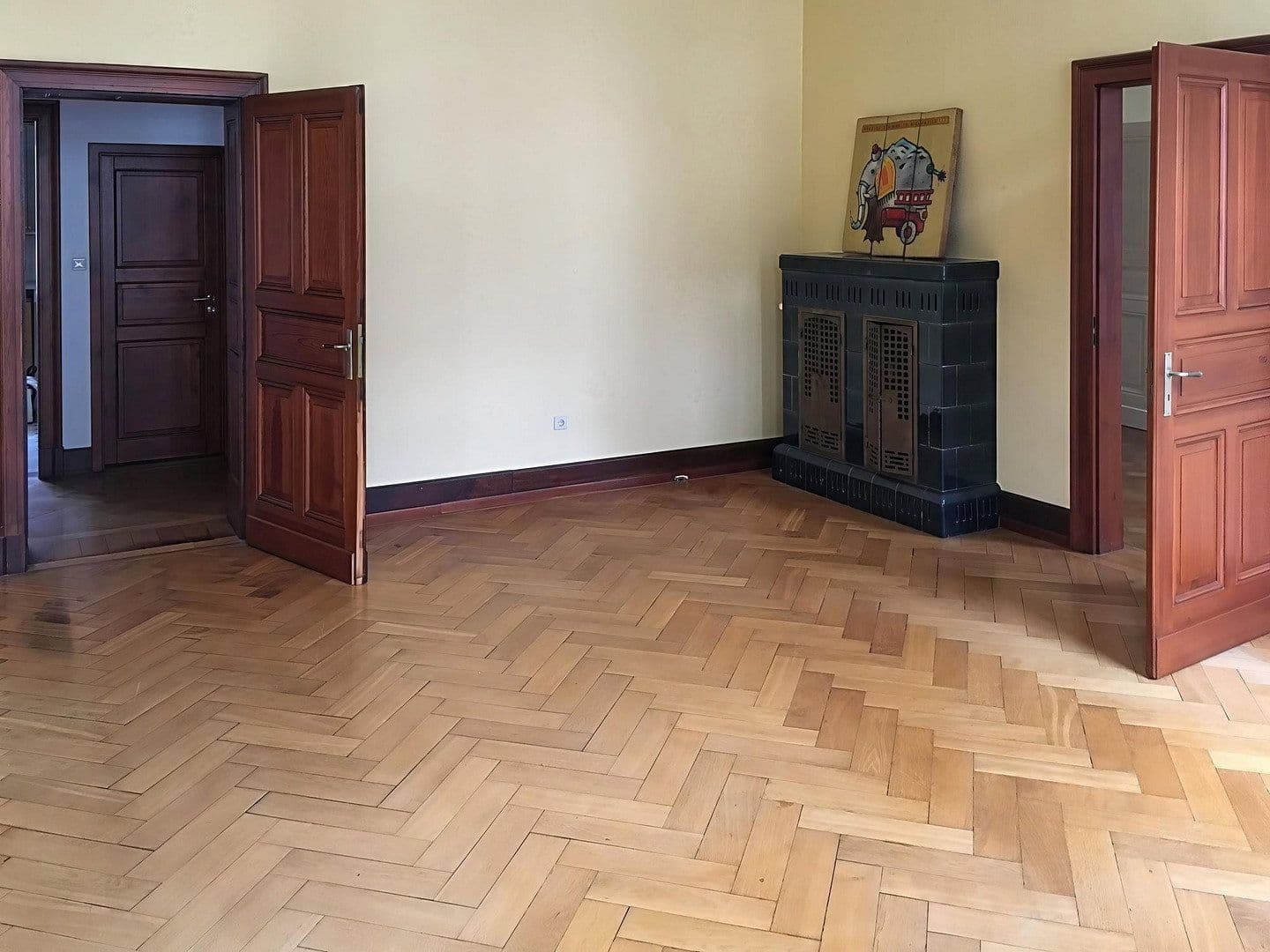 Prodej bytu 5+1 171 m², Düsseldorf, Severní Porýní-Vestfálsko Prodej bytu 5+1 171 m², Düsseldorf, Severní Porýní-Vestfálsko