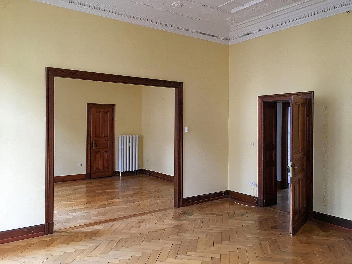 Prodej bytu 5+1 171 m², Düsseldorf, Severní Porýní-Vestfálsko Prodej bytu 5+1 171 m², Düsseldorf, Severní Porýní-Vestfálsko