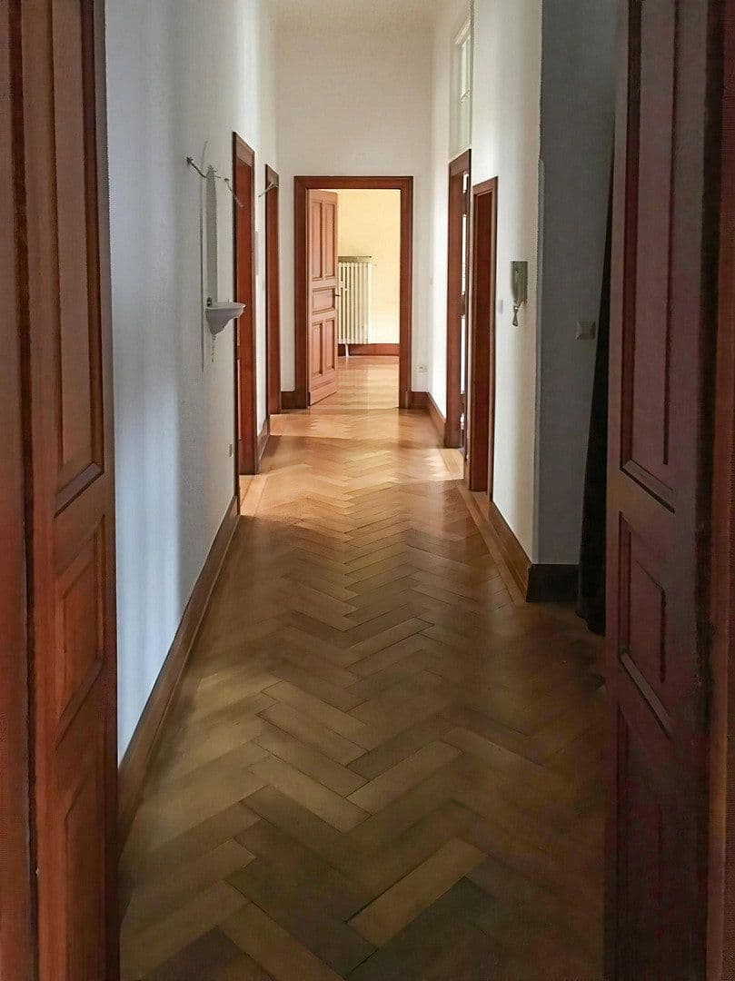 Prodej bytu 5+1 171 m², Düsseldorf, Severní Porýní-Vestfálsko Prodej bytu 5+1 171 m², Düsseldorf, Severní Porýní-Vestfálsko