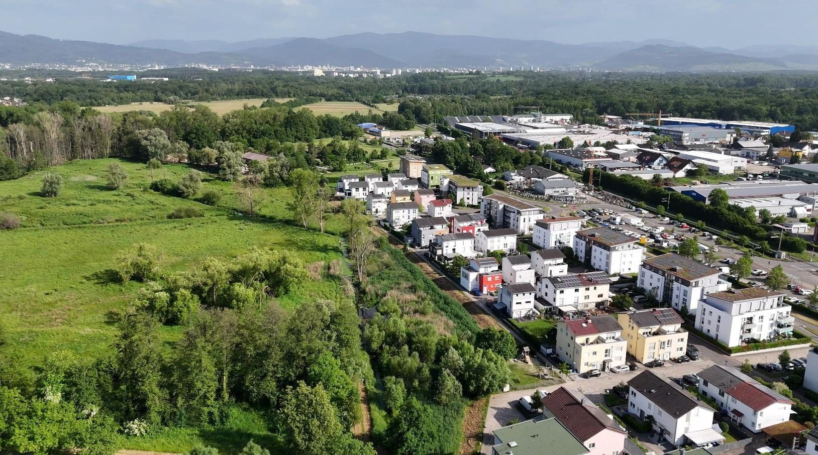 Prodej bytu 5+kk 180 m², March, Bádensko-Württembersko Prodej bytu 5+kk 180 m², March, Bádensko-Württembersko