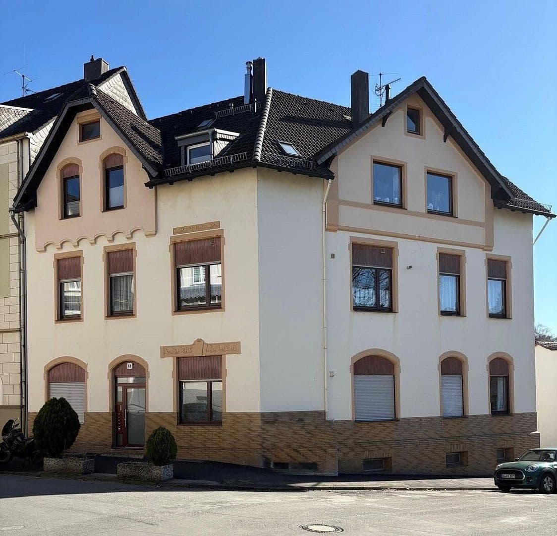 Prodej domu 523 m², pozemek 669 m², Solingen, Severní Porýní-Vestfálsko Prodej domu 523 m², pozemek 669 m², Solingen, Severní Porýní-Vestfálsko