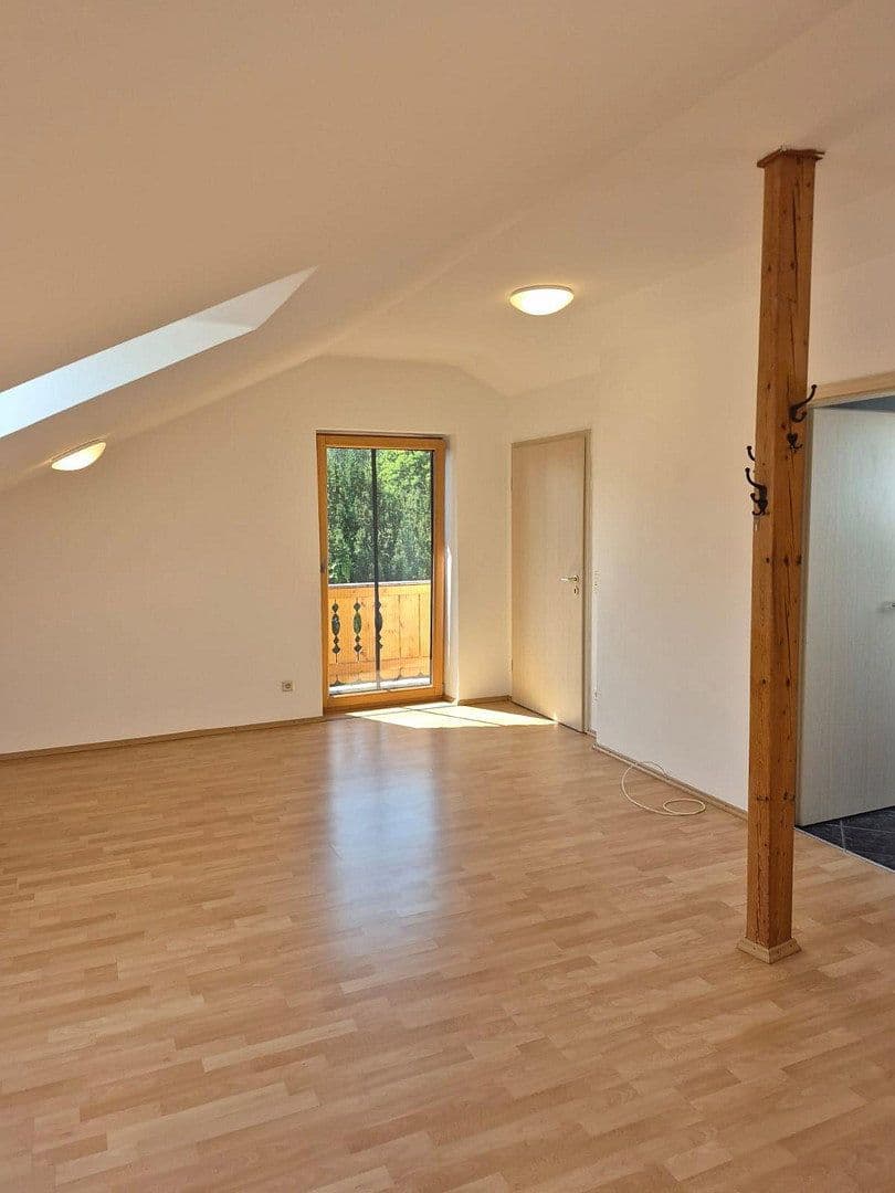 Pronájem bytu 1+1 36 m², Ludwig-Thoma-Str. 26, Sauerlach-Grafing, Bavorsko Pronájem bytu 1+1 36 m², Ludwig-Thoma-Str. 26, Sauerlach-Grafing, Bavorsko