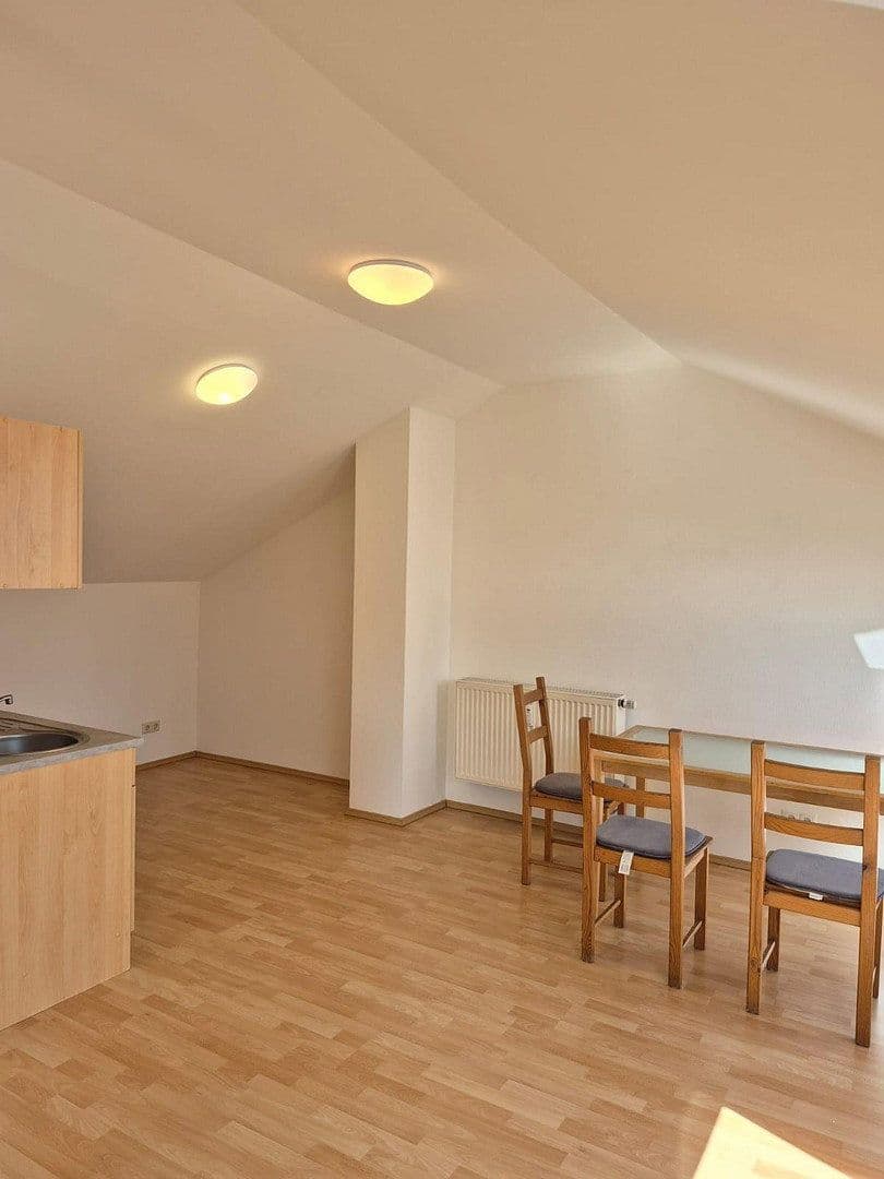 Pronájem bytu 1+1 36 m², Ludwig-Thoma-Str. 26, Sauerlach-Grafing, Bavorsko Pronájem bytu 1+1 36 m², Ludwig-Thoma-Str. 26, Sauerlach-Grafing, Bavorsko