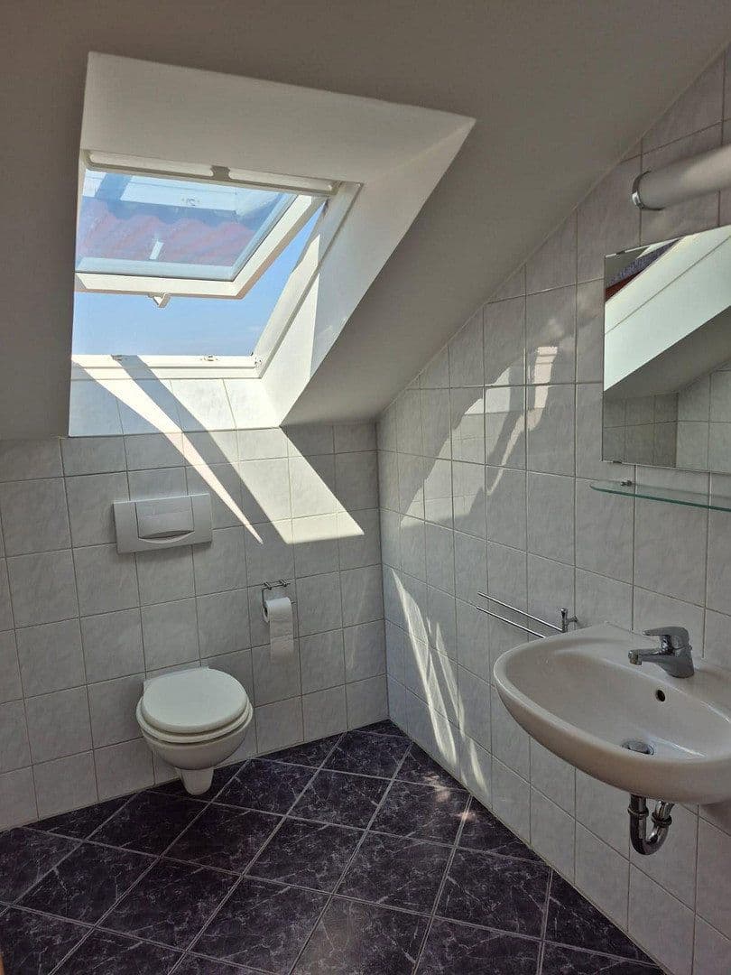 Pronájem bytu 1+1 36 m², Ludwig-Thoma-Str. 26, Sauerlach-Grafing, Bavorsko Pronájem bytu 1+1 36 m², Ludwig-Thoma-Str. 26, Sauerlach-Grafing, Bavorsko