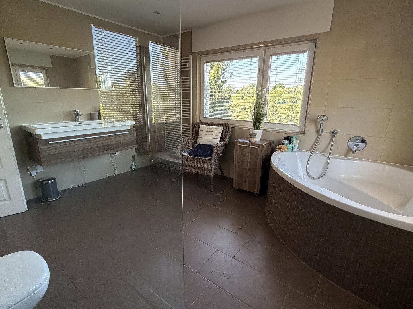 Prodej domu 210 m², pozemek 569 m², Büdingen, Hessen Prodej domu 210 m², pozemek 569 m², Büdingen, Hessen