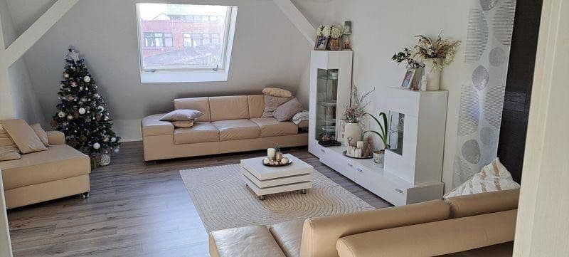 Prodej domu 260 m², pozemek 882 m², Trossingen, Bádensko-Württembersko Prodej domu 260 m², pozemek 882 m², Trossingen, Bádensko-Württembersko