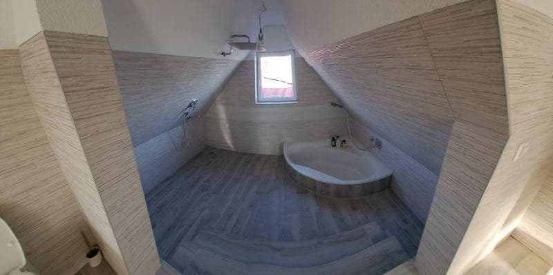 Prodej domu 260 m², pozemek 882 m², Trossingen, Bádensko-Württembersko Prodej domu 260 m², pozemek 882 m², Trossingen, Bádensko-Württembersko