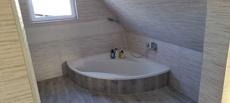 Prodej domu 260 m², pozemek 882 m², Trossingen, Bádensko-Württembersko Prodej domu 260 m², pozemek 882 m², Trossingen, Bádensko-Württembersko