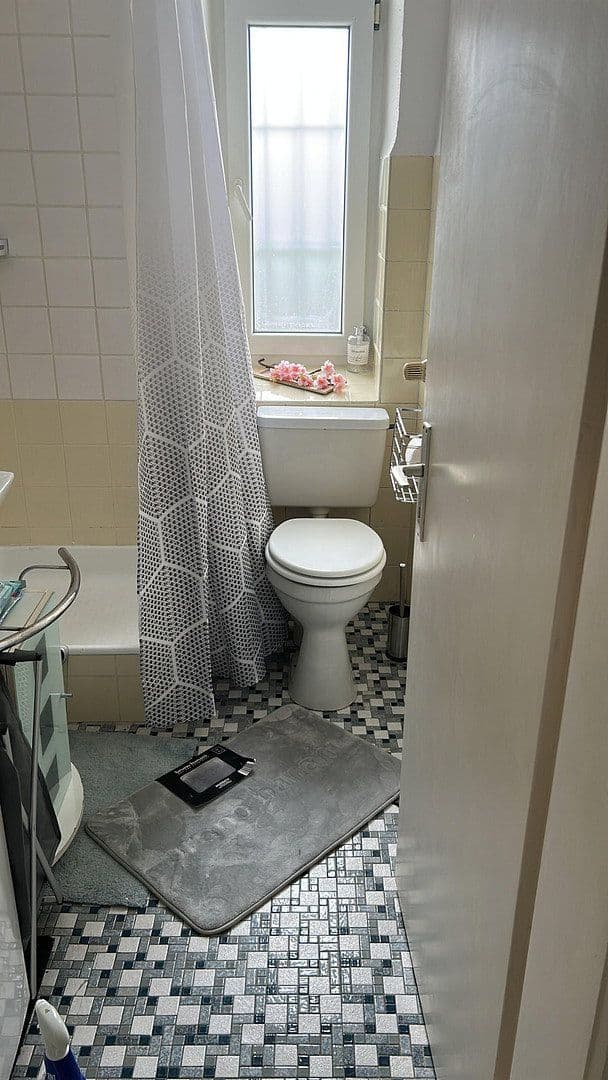 Pronájem bytu 1+kk 26 m², Heidelberg, Bádensko-Württembersko Pronájem bytu 1+kk 26 m², Heidelberg, Bádensko-Württembersko