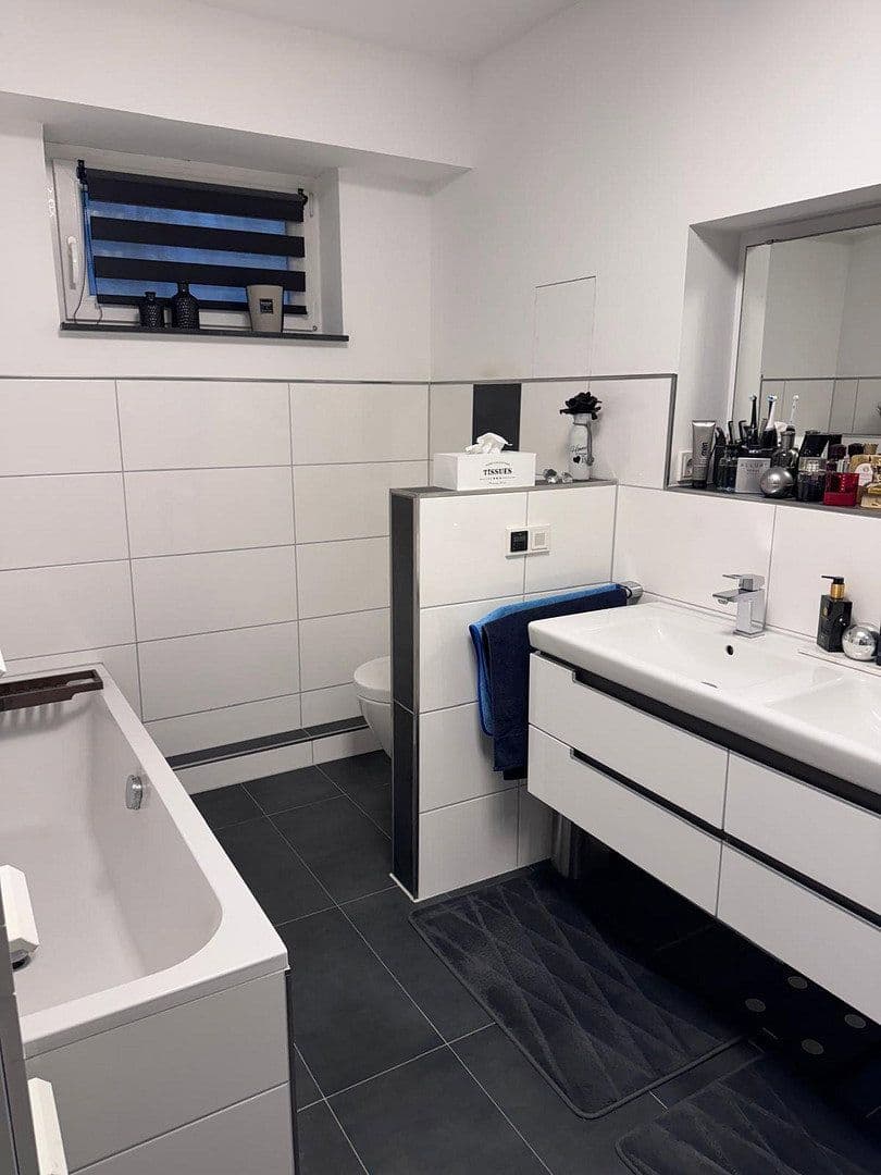 Pronájem bytu 3+1 105 m², Heddesheim, Bádensko-Württembersko Pronájem bytu 3+1 105 m², Heddesheim, Bádensko-Württembersko