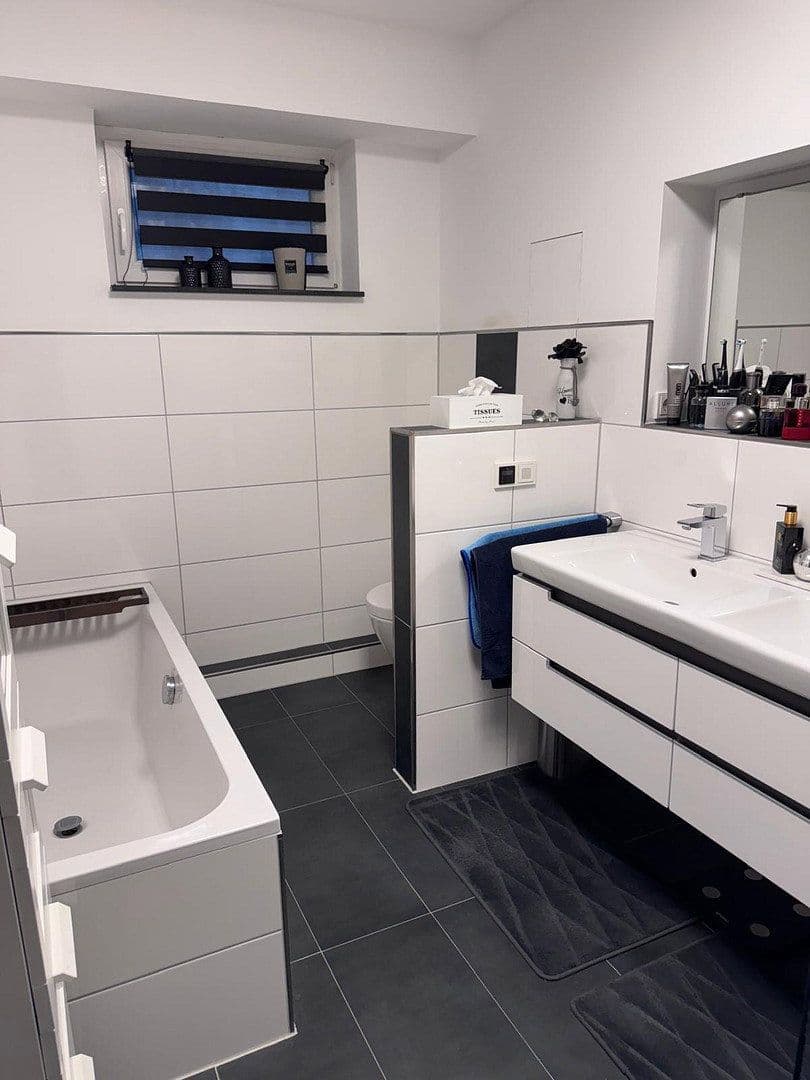 Pronájem bytu 3+1 105 m², Heddesheim, Bádensko-Württembersko Pronájem bytu 3+1 105 m², Heddesheim, Bádensko-Württembersko