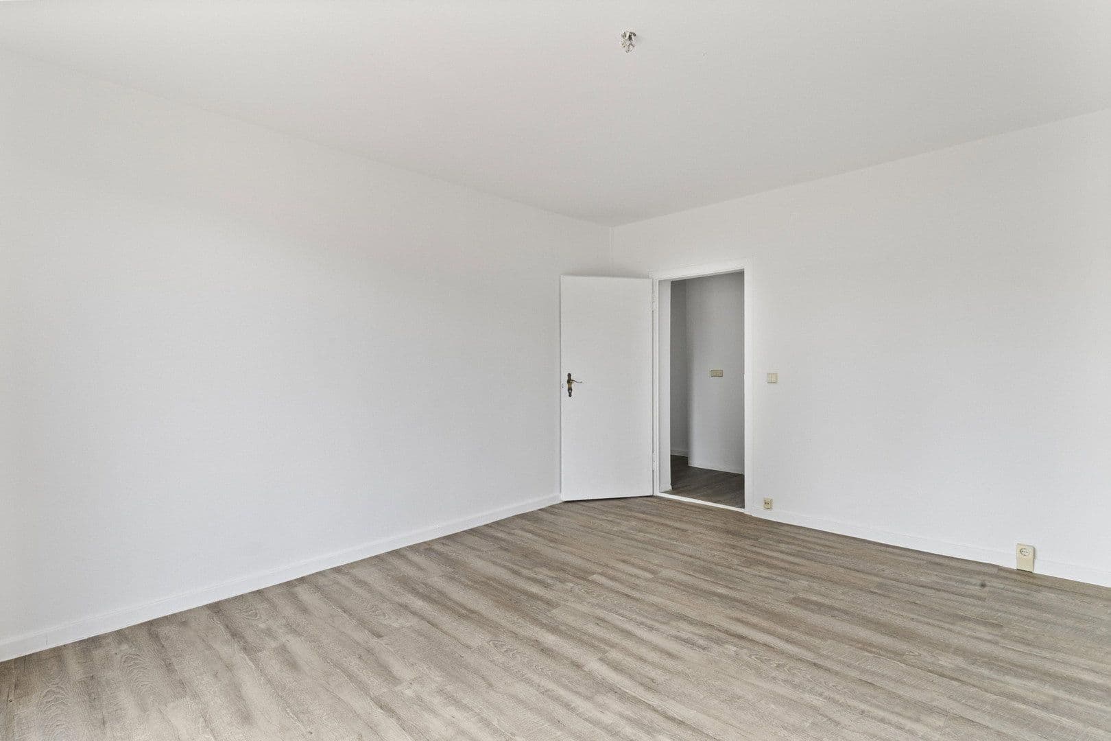 Pronájem bytu 3+1 59 m², Ringstraße 16, Groß Stieten, Mecklenburg-Vorpommern Pronájem bytu 3+1 59 m², Ringstraße 16, Groß Stieten, Mecklenburg-Vorpommern
