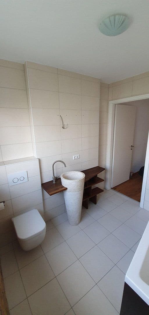 Pronájem bytu 3+1 88 m², Remseck am Neckar, Bádensko-Württembersko Pronájem bytu 3+1 88 m², Remseck am Neckar, Bádensko-Württembersko