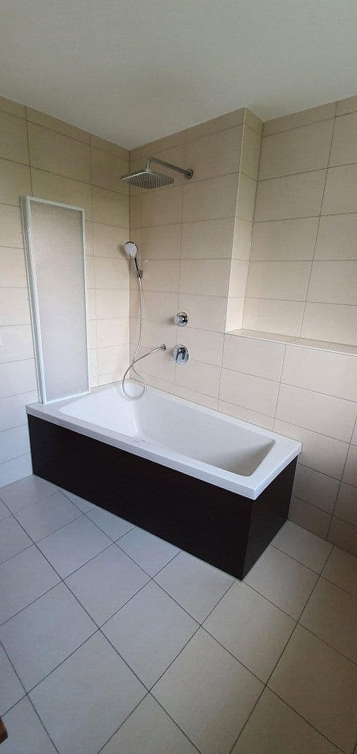 Pronájem bytu 3+1 88 m², Remseck am Neckar, Bádensko-Württembersko Pronájem bytu 3+1 88 m², Remseck am Neckar, Bádensko-Württembersko