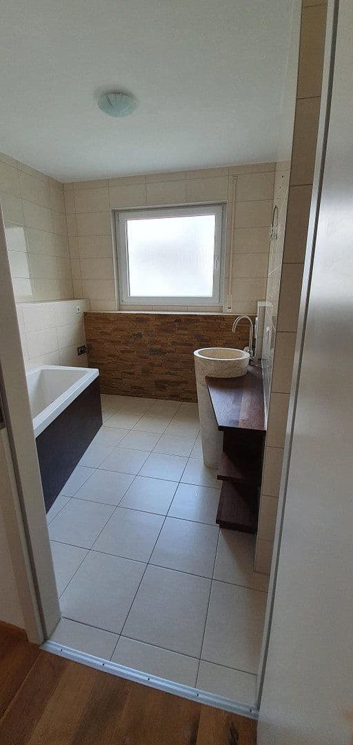 Pronájem bytu 3+1 88 m², Remseck am Neckar, Bádensko-Württembersko Pronájem bytu 3+1 88 m², Remseck am Neckar, Bádensko-Württembersko