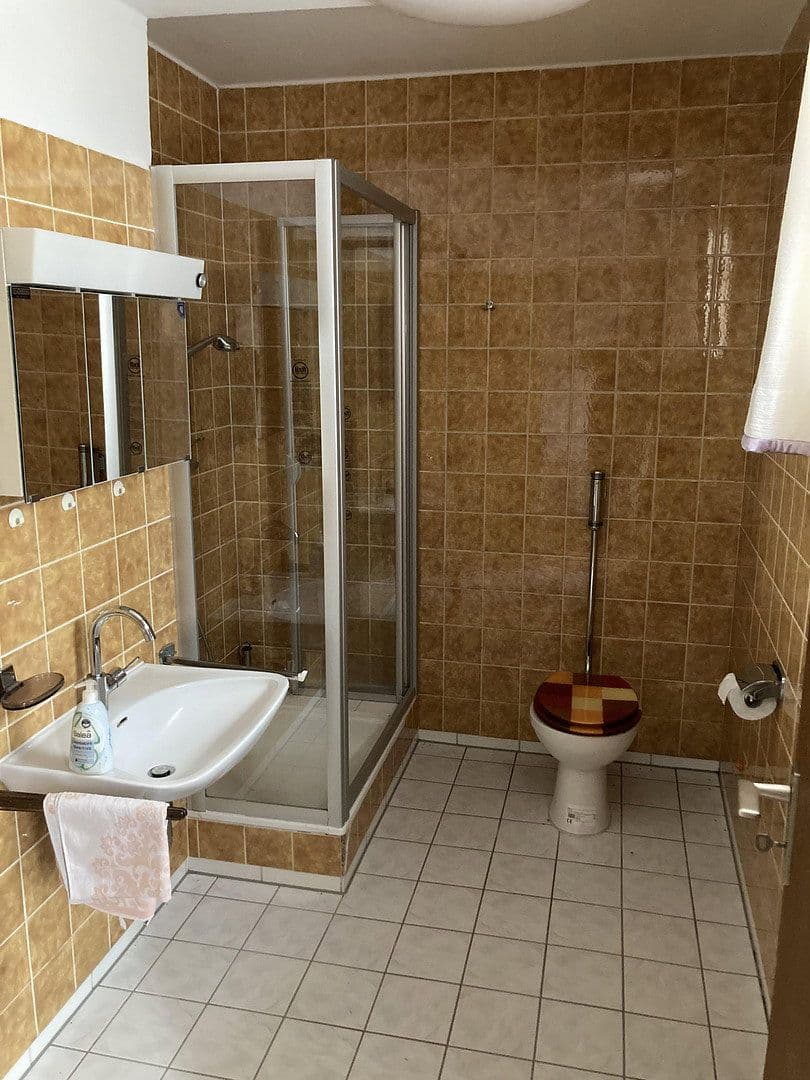 Prodej domu 181 m², pozemek 670 m², Ahornweg 5, Memmelsdorf, Bavorsko Prodej domu 181 m², pozemek 670 m², Ahornweg 5, Memmelsdorf, Bavorsko