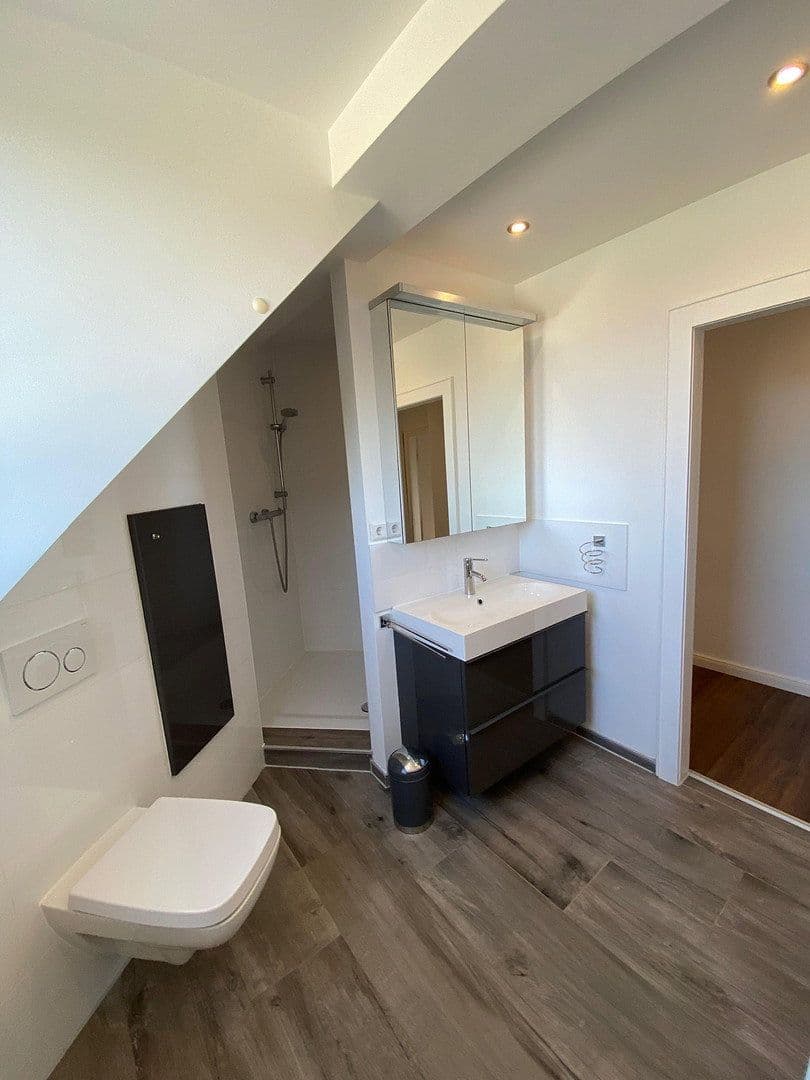 Pronájem bytu 4+1 85 m², Hedwigstraße 7, Braunschweig, Dolní Sasko Pronájem bytu 4+1 85 m², Hedwigstraße 7, Braunschweig, Dolní Sasko