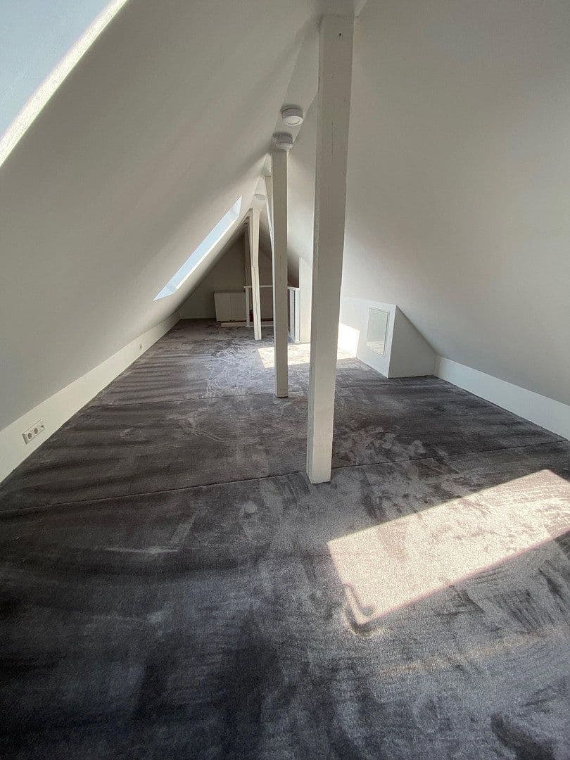 Pronájem bytu 4+1 85 m², Hedwigstraße 7, Braunschweig, Dolní Sasko Pronájem bytu 4+1 85 m², Hedwigstraße 7, Braunschweig, Dolní Sasko