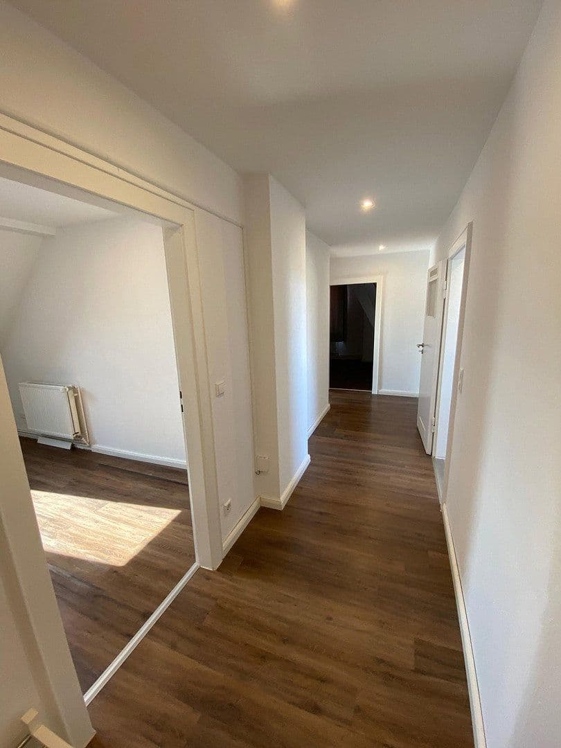 Pronájem bytu 4+1 85 m², Hedwigstraße 7, Braunschweig, Dolní Sasko Pronájem bytu 4+1 85 m², Hedwigstraße 7, Braunschweig, Dolní Sasko