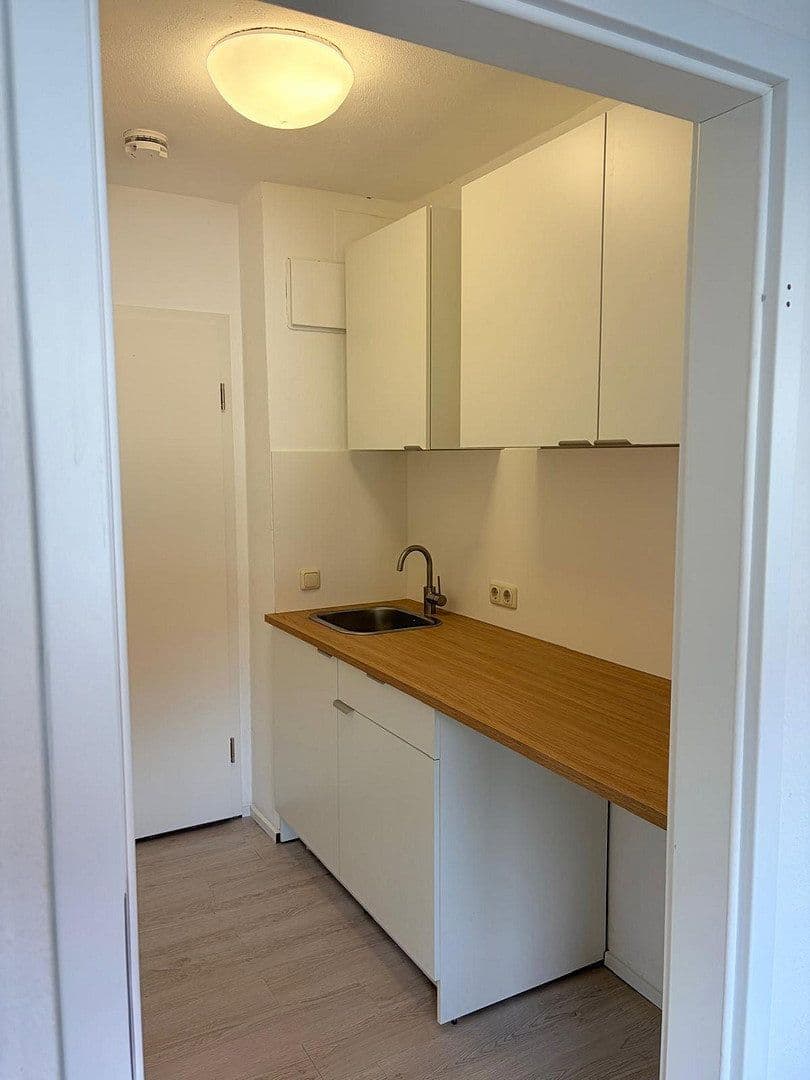 Pronájem bytu 52 m², Schweinauer Hauptstraße 39b, Nürnberg, Bavorsko Pronájem bytu 52 m², Schweinauer Hauptstraße 39b, Nürnberg, Bavorsko