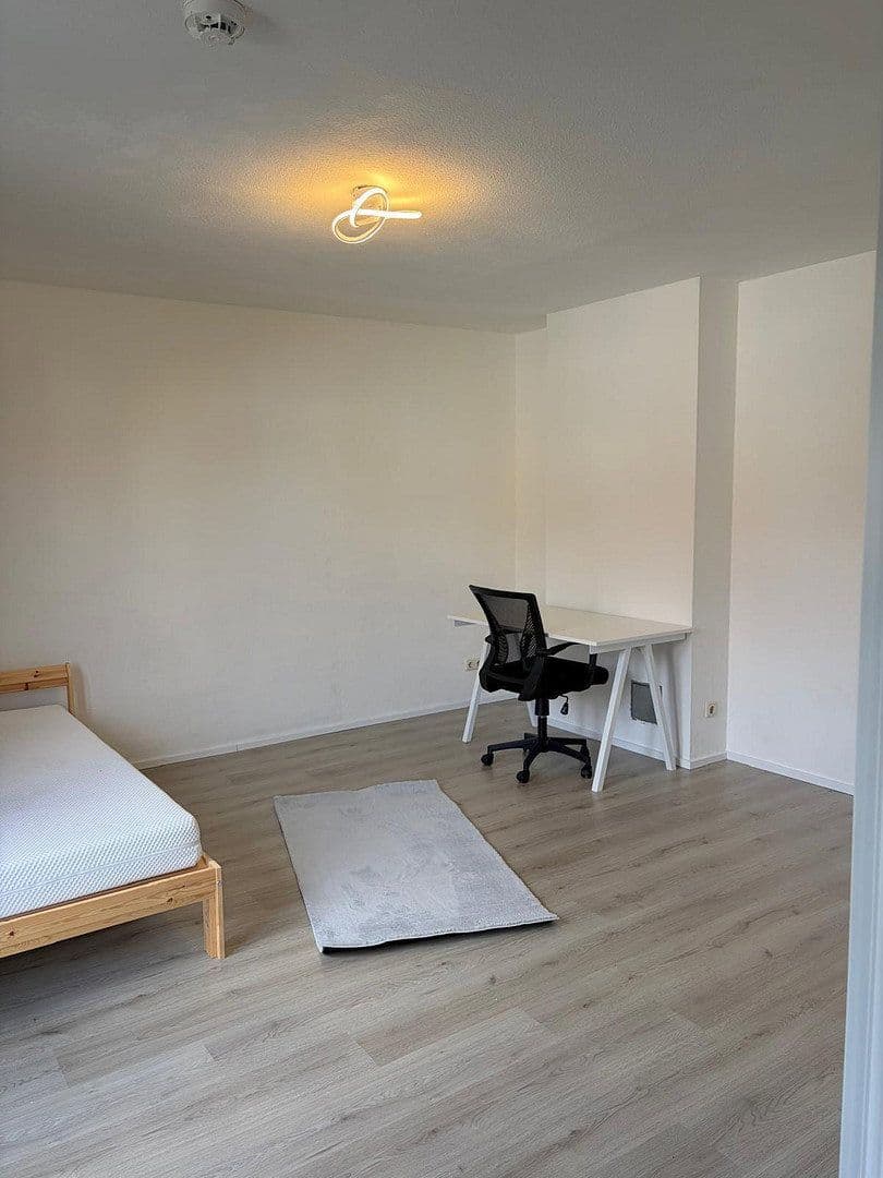 Pronájem bytu 52 m², Schweinauer Hauptstraße 39b, Nürnberg, Bavorsko Pronájem bytu 52 m², Schweinauer Hauptstraße 39b, Nürnberg, Bavorsko