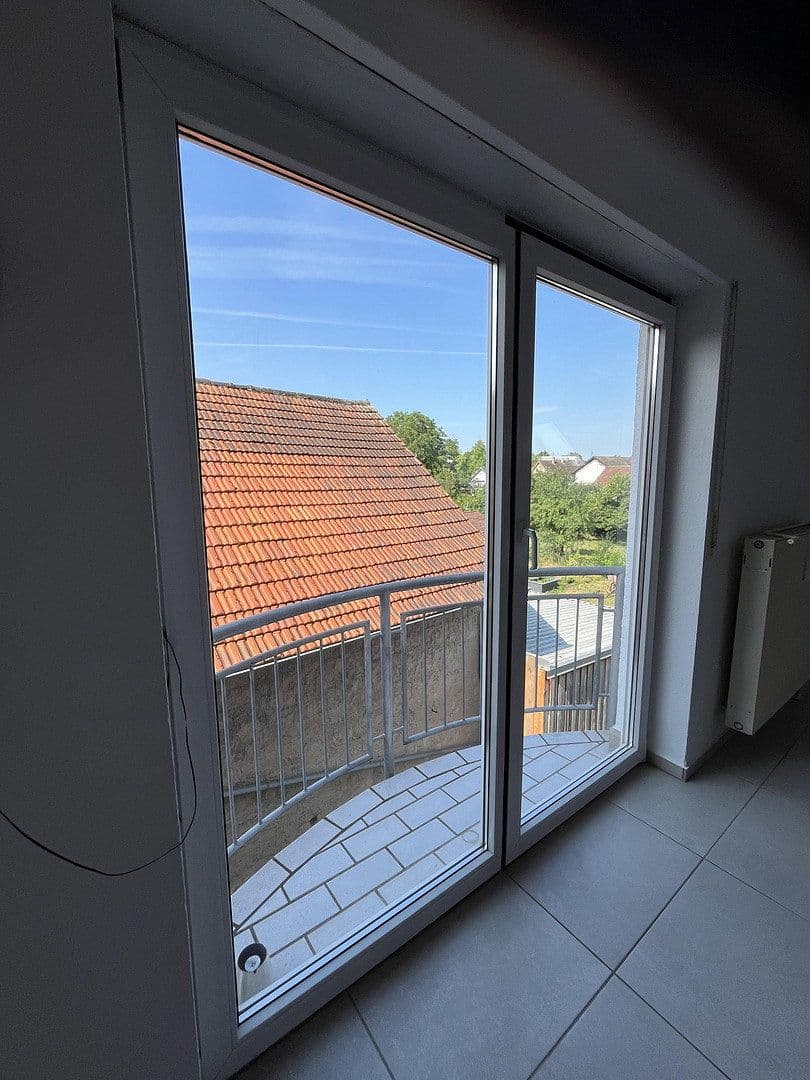 Pronájem bytu 2+1 61 m², Kraichtal, Bádensko-Württembersko Pronájem bytu 2+1 61 m², Kraichtal, Bádensko-Württembersko